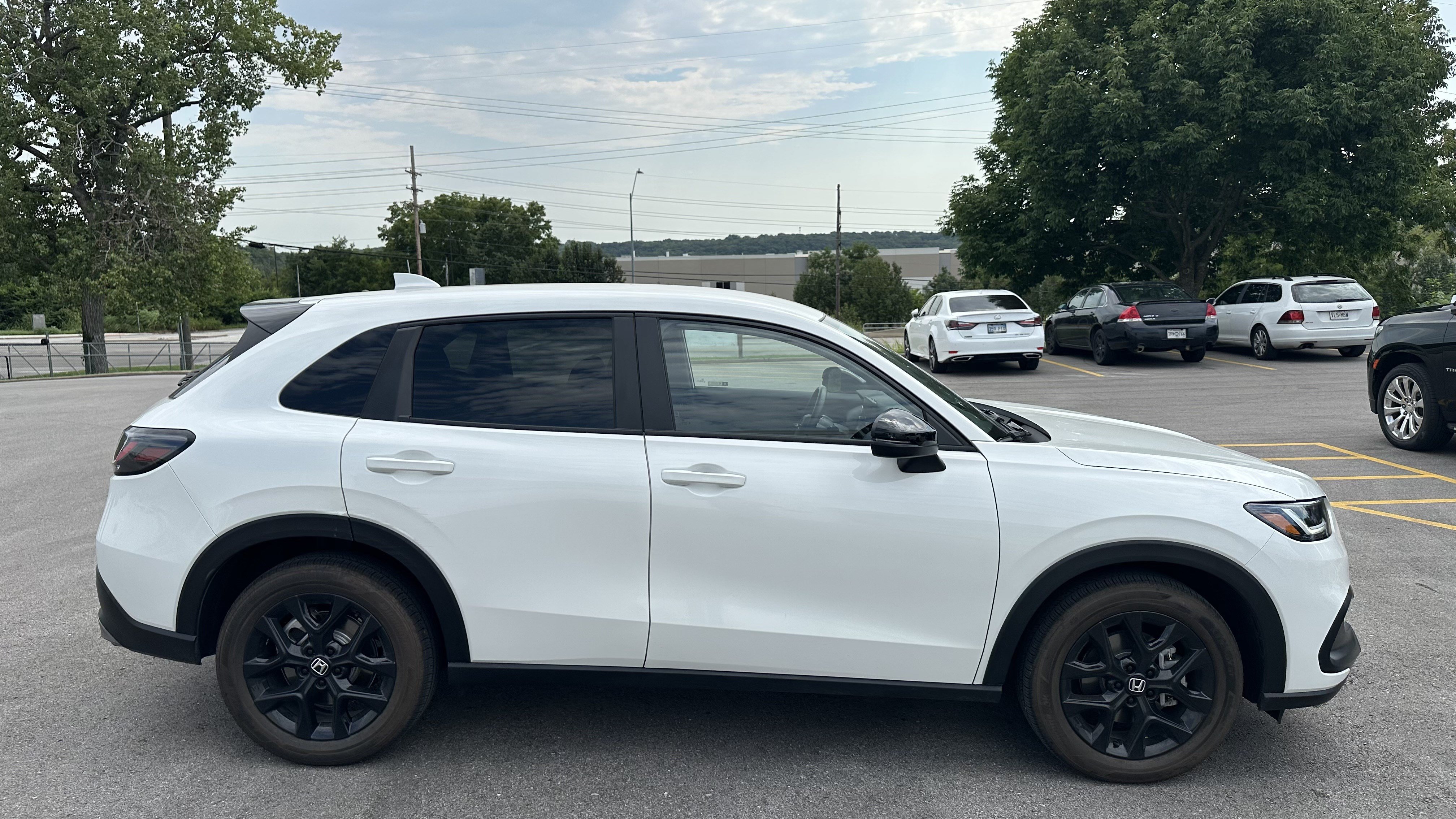 Used 2024 Honda HR-V Sport image 11
