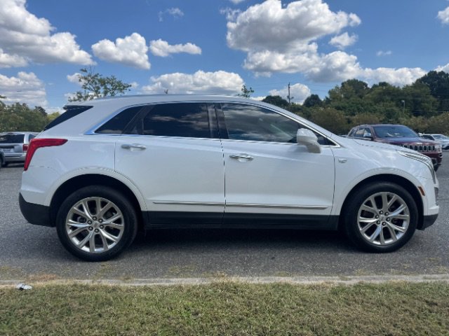 Used 2017 Cadillac XT5 Luxury w/ Driver Awareness Package AWD/4WD image 4