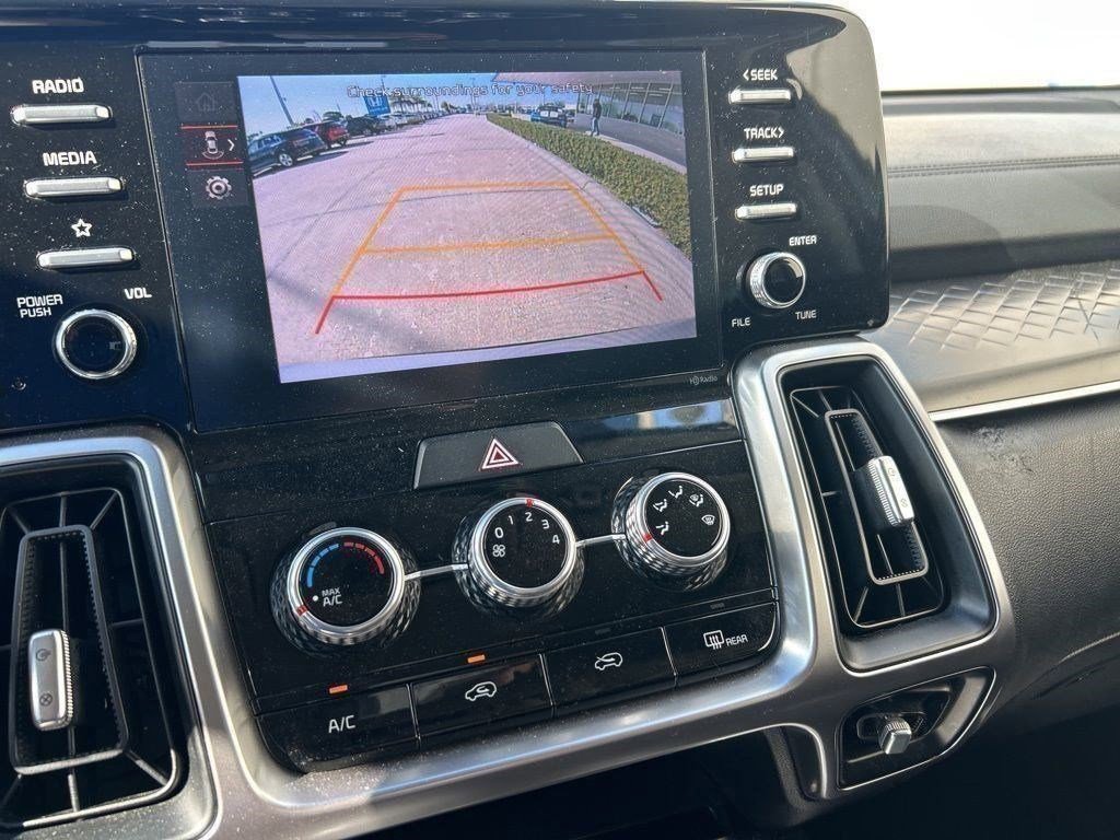 Used 2022 Kia Sorento LX image 14