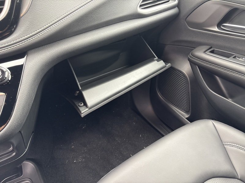 New 2026 Chrysler Pacifica Select w/ S Appearance Package image 33