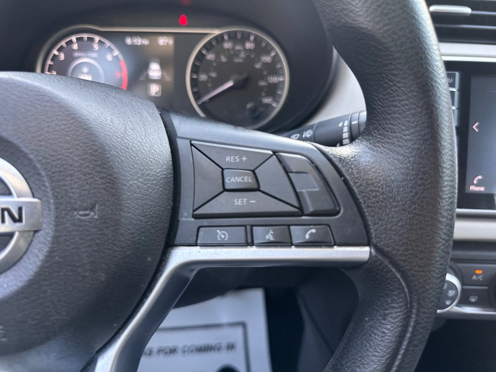 Used 2022 Nissan Versa SV FWD image 29