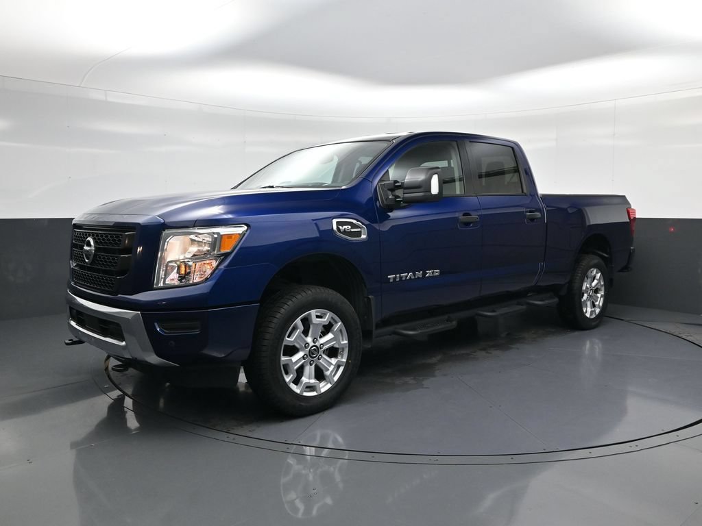Used 2022 Nissan Titan SV w/ SV Convenience Package AWD/4WD image 3