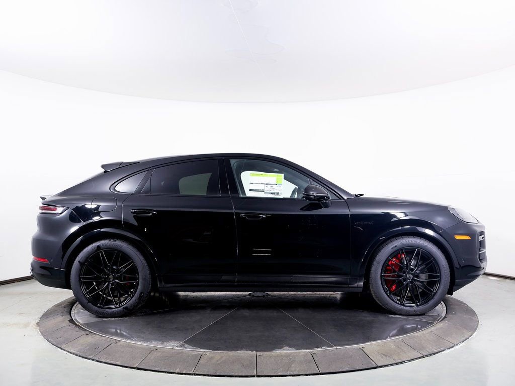New 2025 Porsche Cayenne Turbo image 30