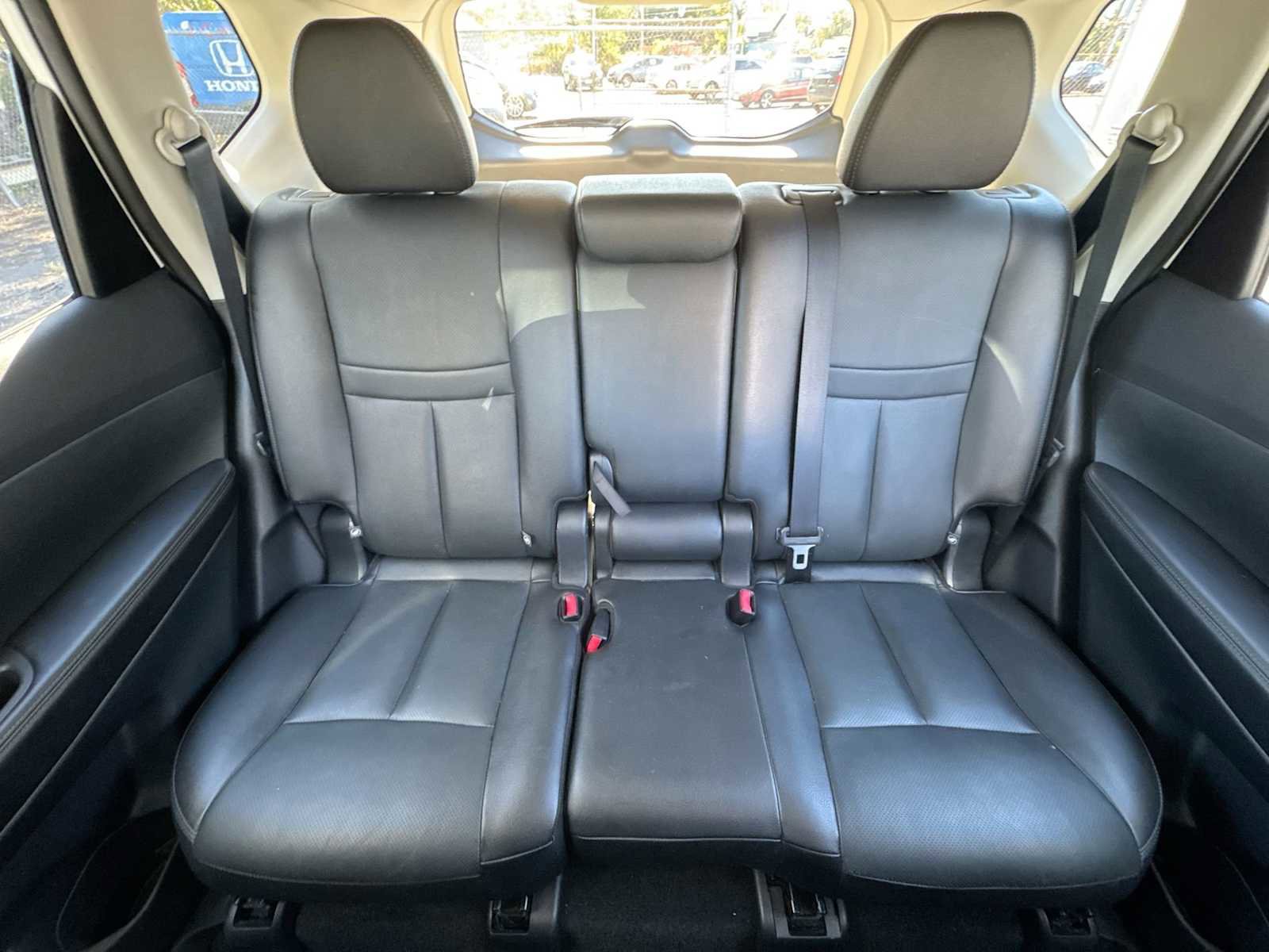 Used 2016 Nissan Rogue SL w/ SL Premium Package image 13