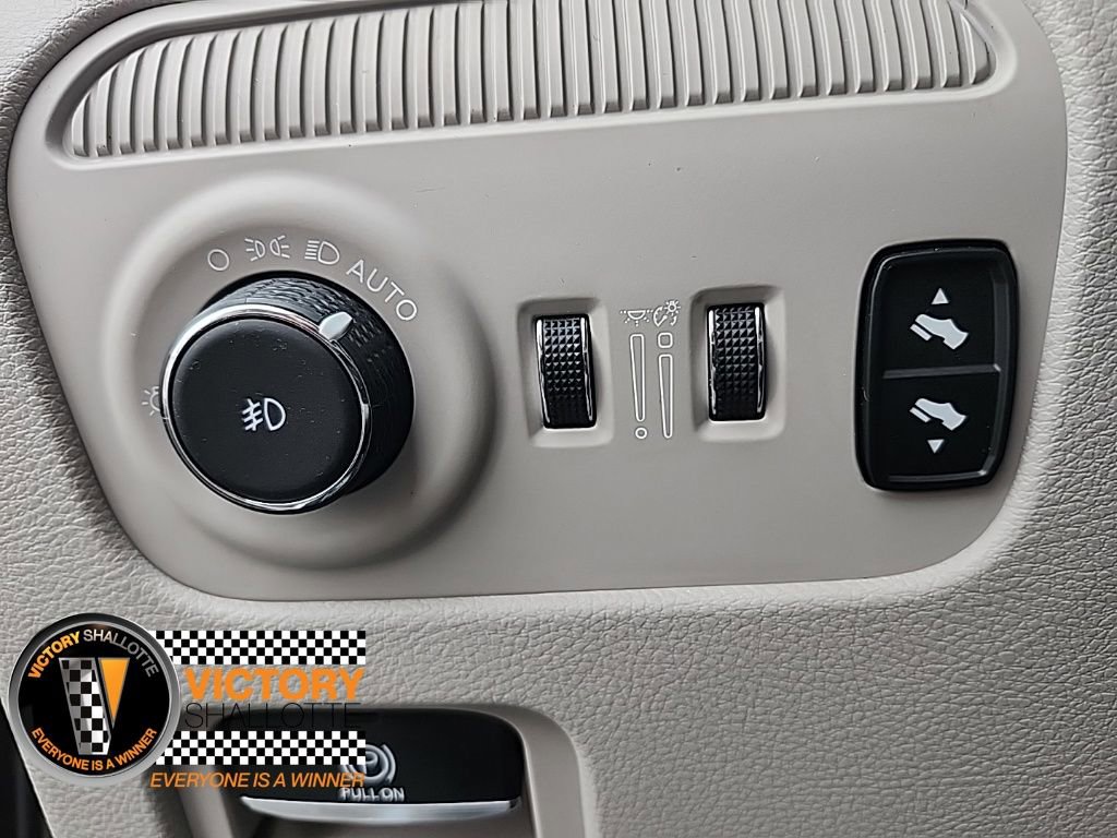 Used 2023 Jeep Wagoneer Series III w/ Preferred Equipment Group image 32