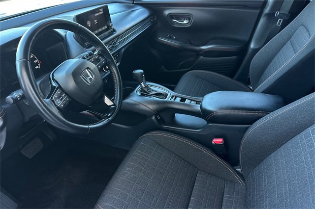 Used 2025 Honda HR-V Sport image 11