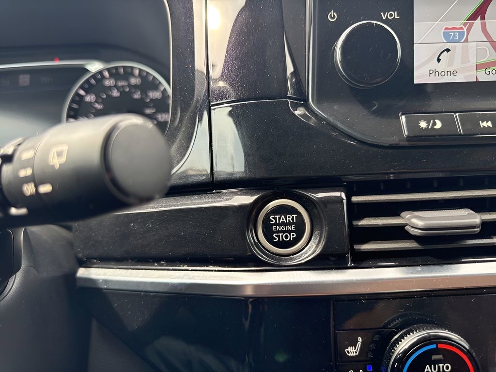 Used 2023 Nissan Pathfinder Platinum w/ Black Appearance Package AWD/4WD image 25