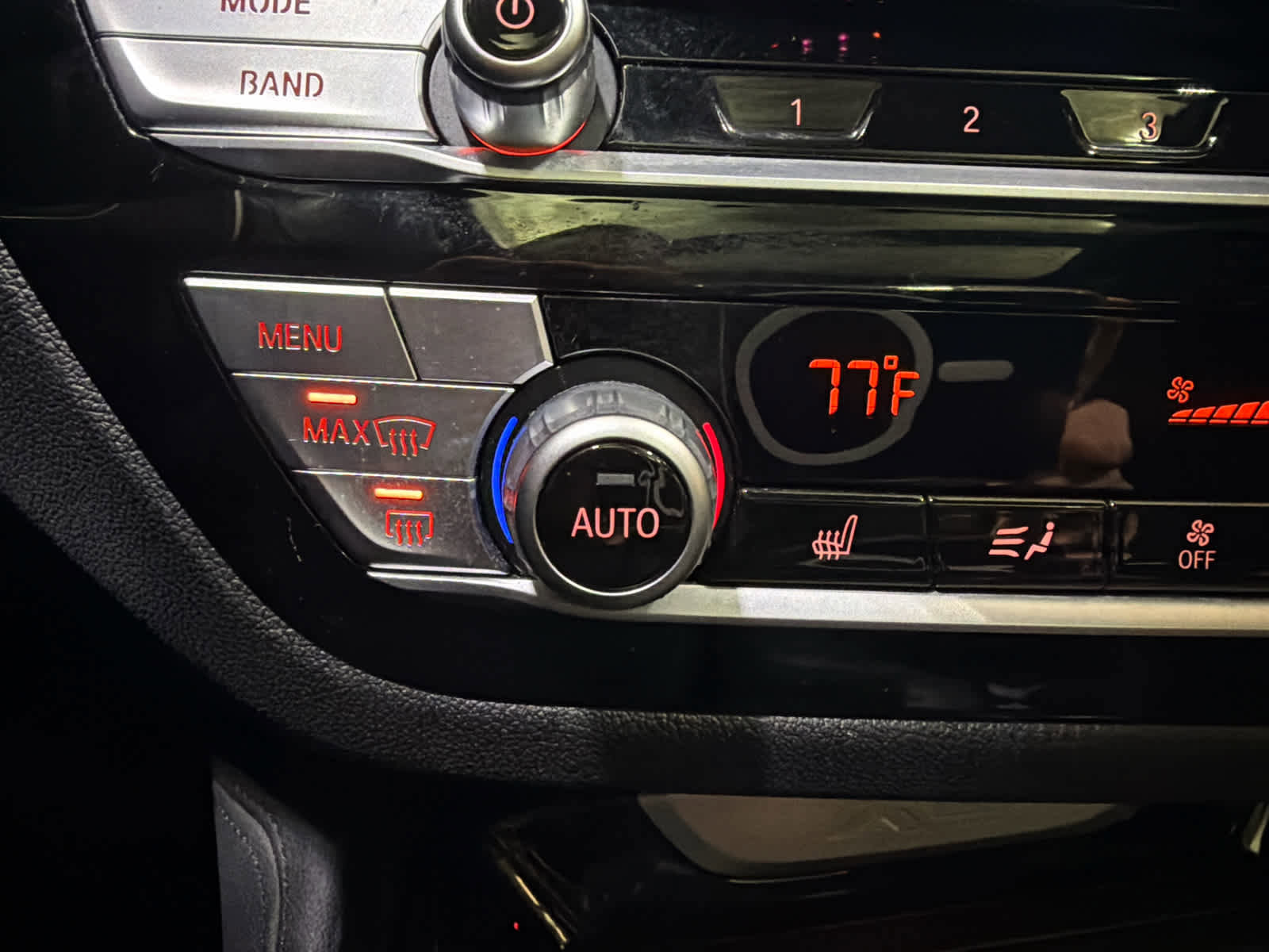 Used 2020 BMW X4 xDrive30i w/ Premium Package image 31