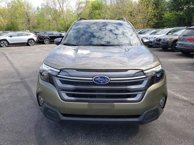 Certified 2025 Subaru Forester Premium AWD/4WD image 9