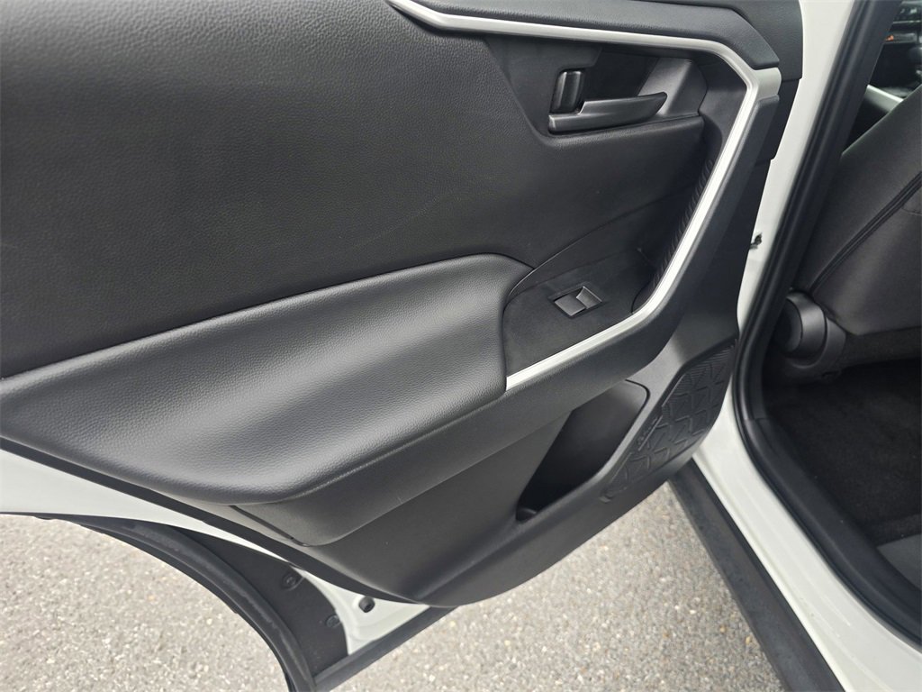 Used 2024 Toyota RAV4 LE image 13