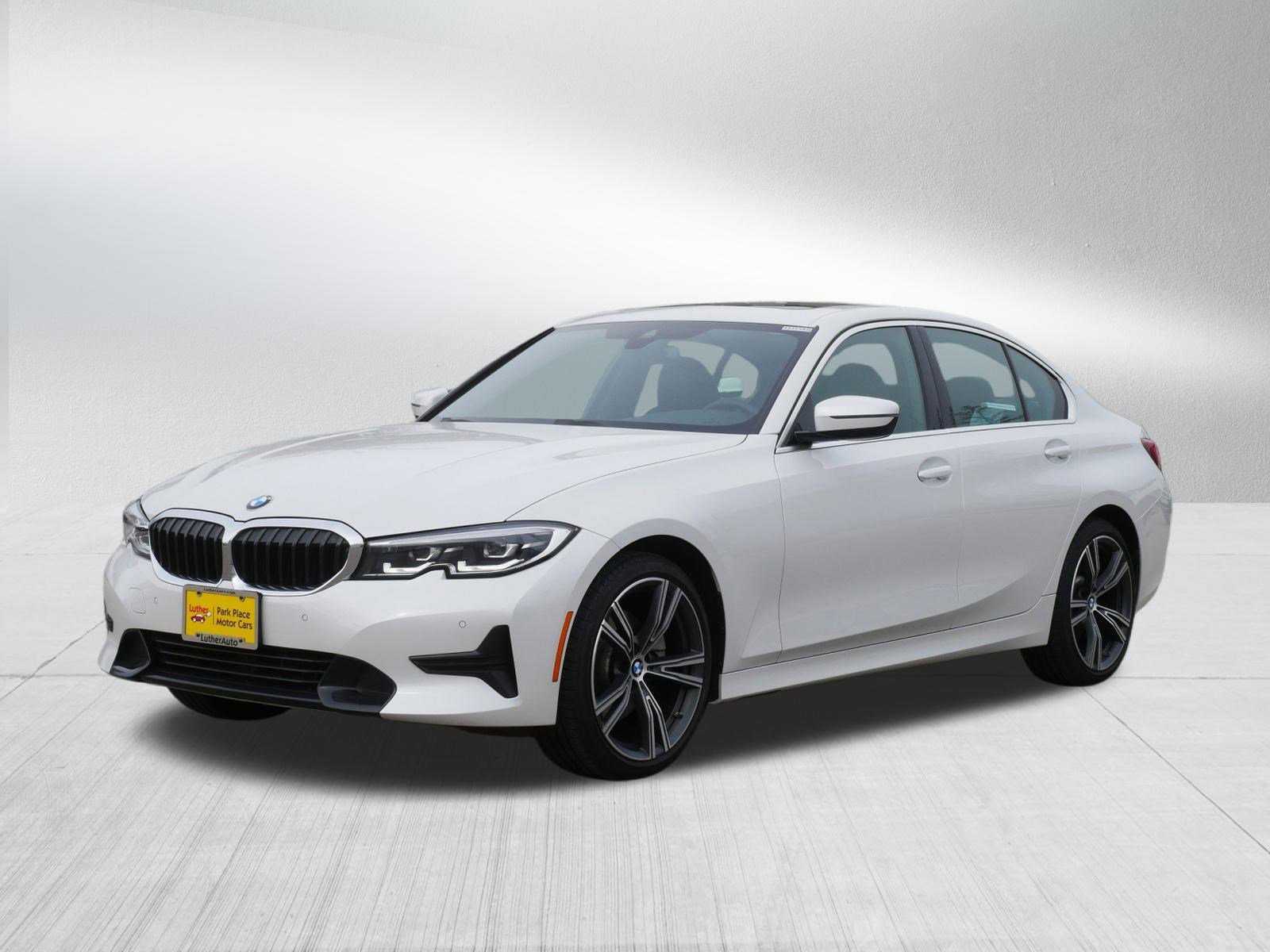 Used 2022 BMW 330i xDrive Sedan w/ Driving Assistance Package video 3