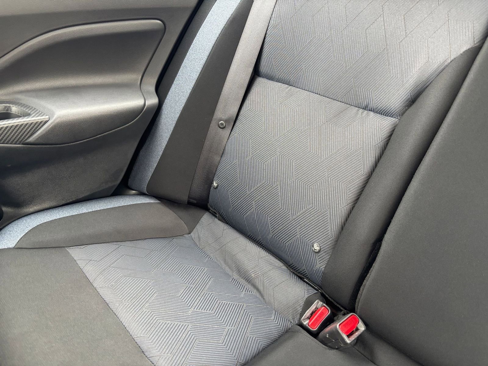 Used 2025 Nissan Versa SV image 37