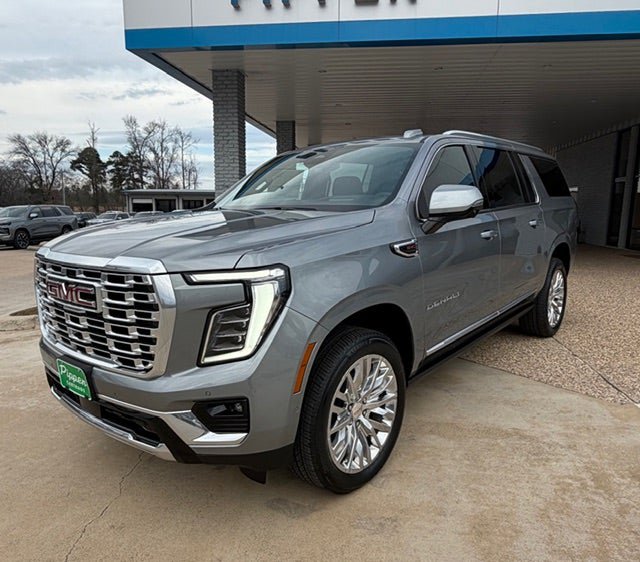 New 2026 GMC Yukon XL Denali w/ Sun & Power Step Package image 5