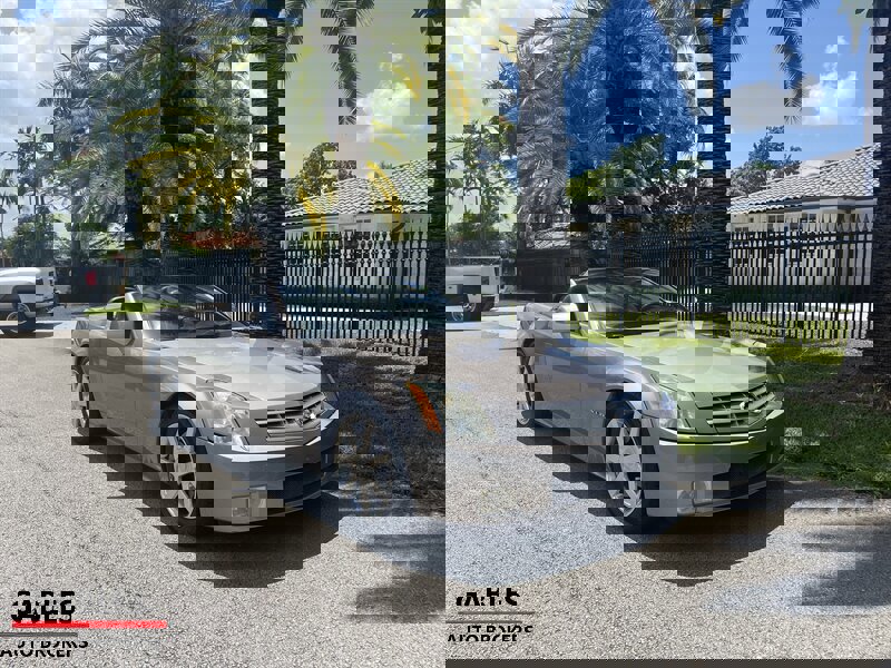 Used 2005 Cadillac XLR image 4