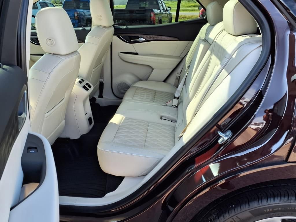 Used 2023 Buick Envision Avenir image 20