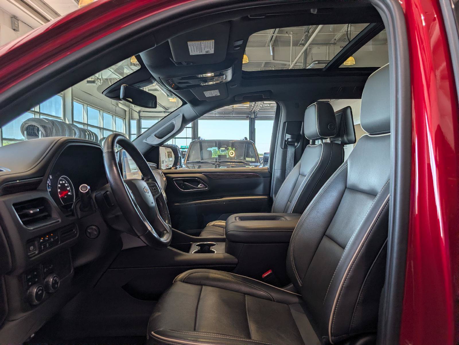 Used 2021 Chevrolet Suburban Premier AWD/4WD image 15