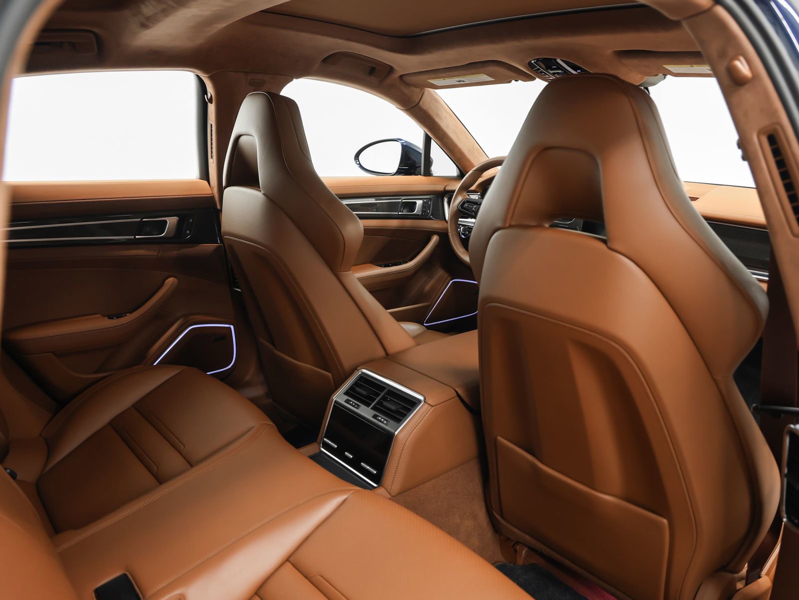 Used 2023 Porsche Panamera GTS image 35