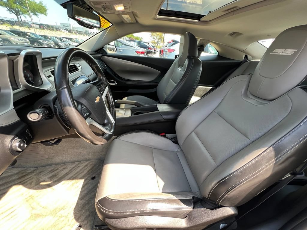 Used 2012 Chevrolet Camaro SS RWD image 20