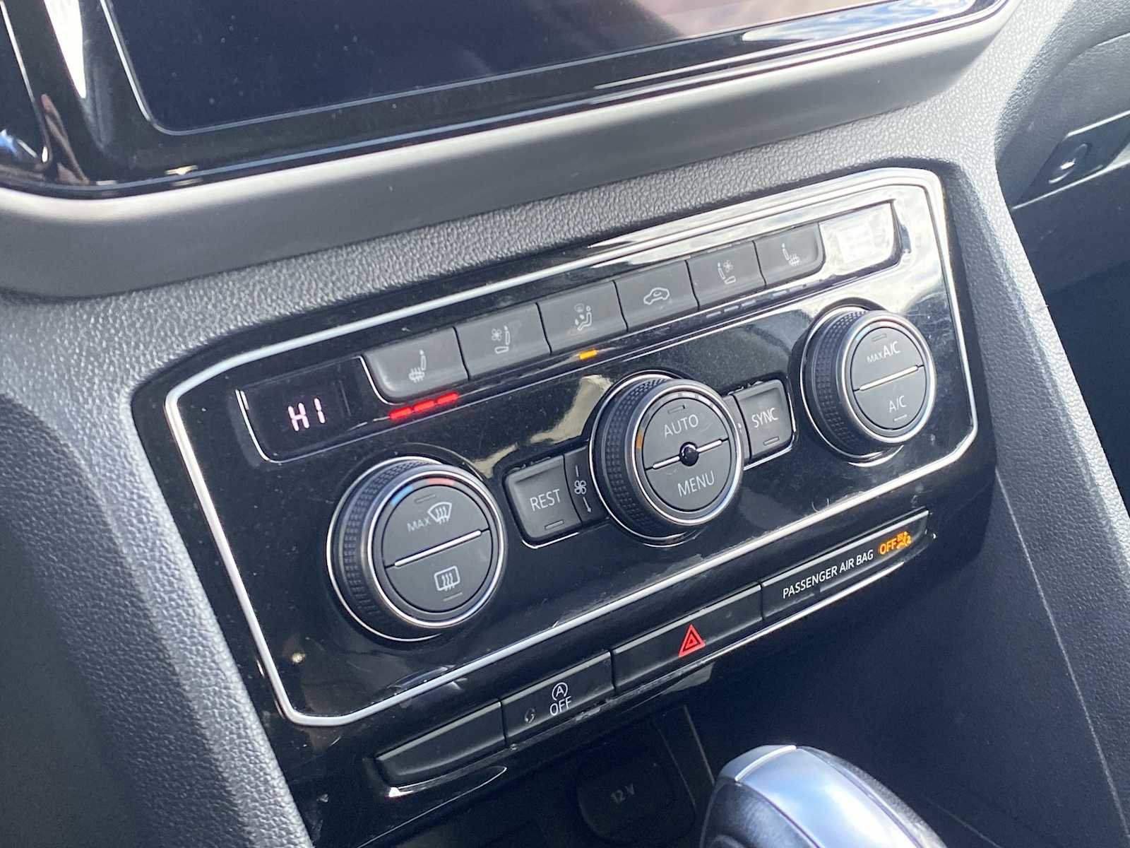 Used 2023 Volkswagen Atlas SEL Premium image 30