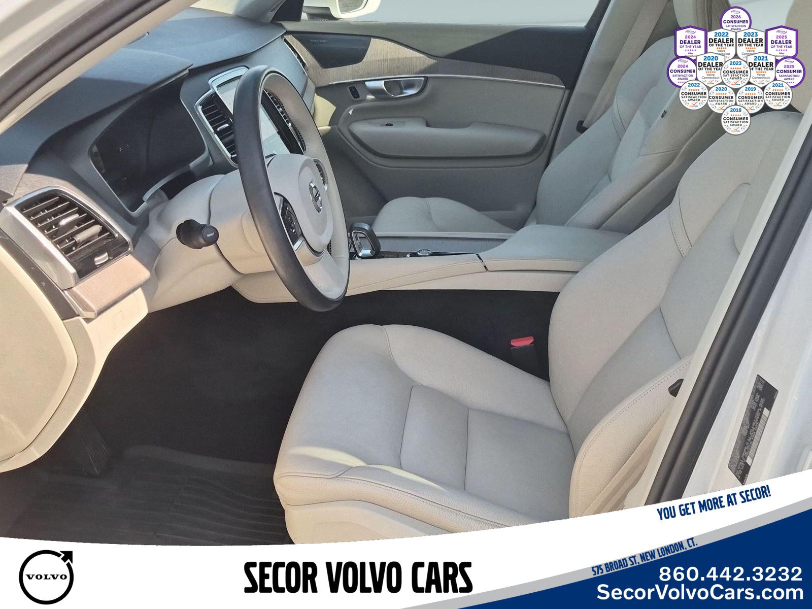 Used 2024 Volvo XC90 B6 Plus w/ Protection Package Premier AWD/4WD image 18