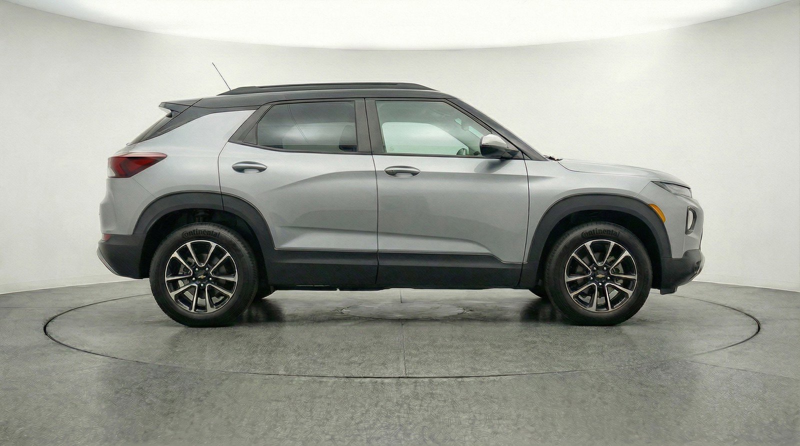 Used 2025 Chevrolet TrailBlazer LT FWD image 11