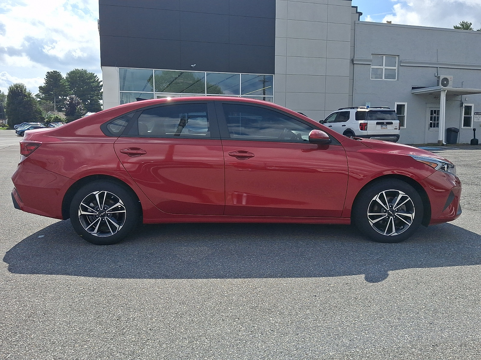 Certified 2024 Kia Forte LXS FWD image 7
