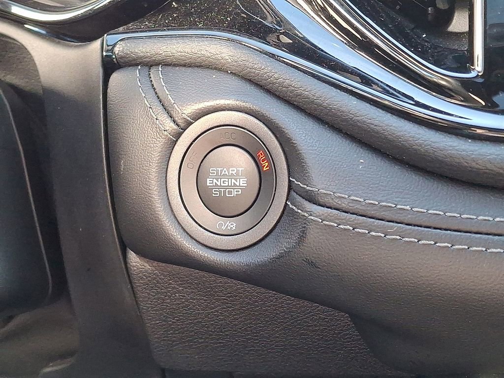 Used 2022 Dodge Durango GT image 24