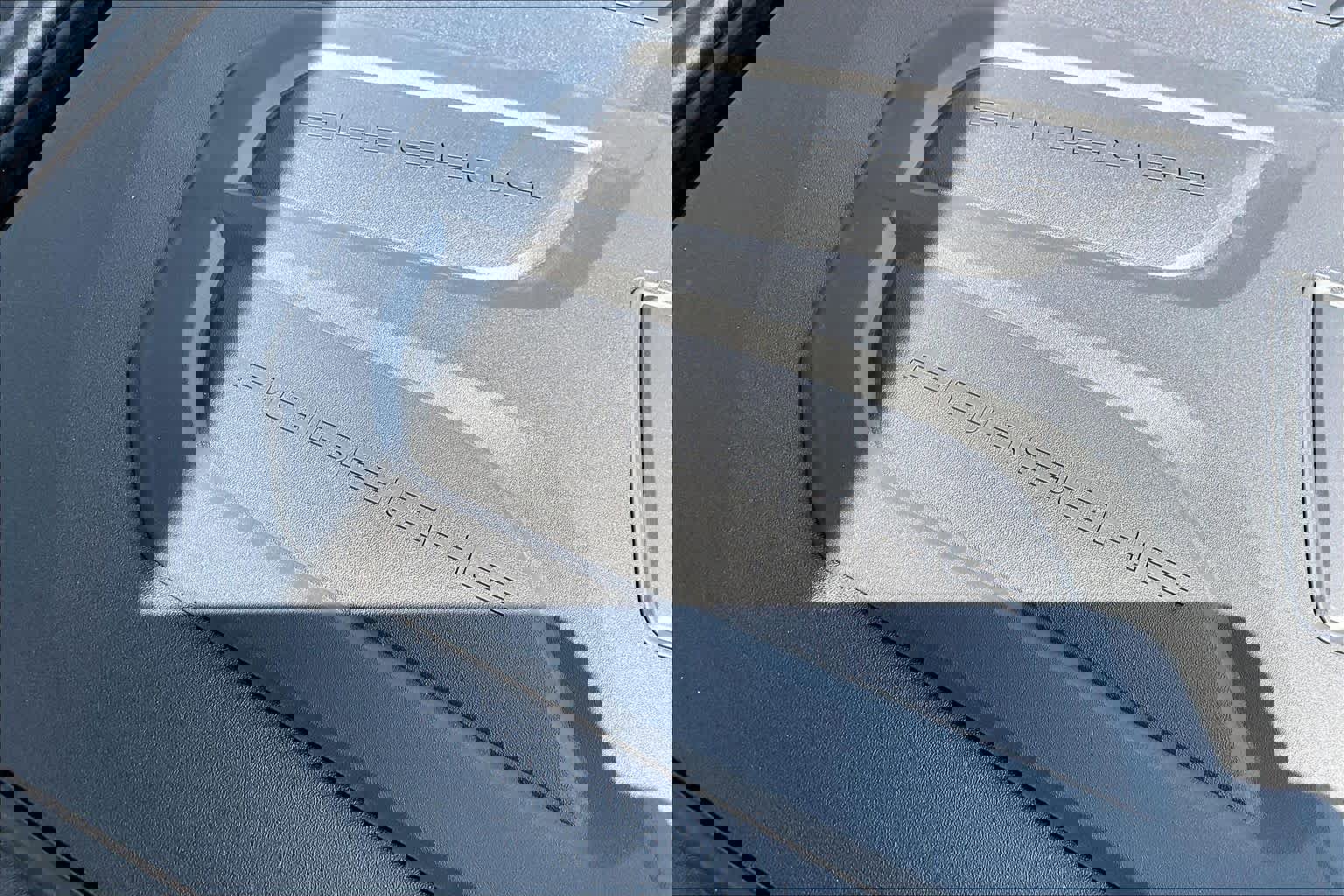 Used 2025 Porsche Cayenne image 33