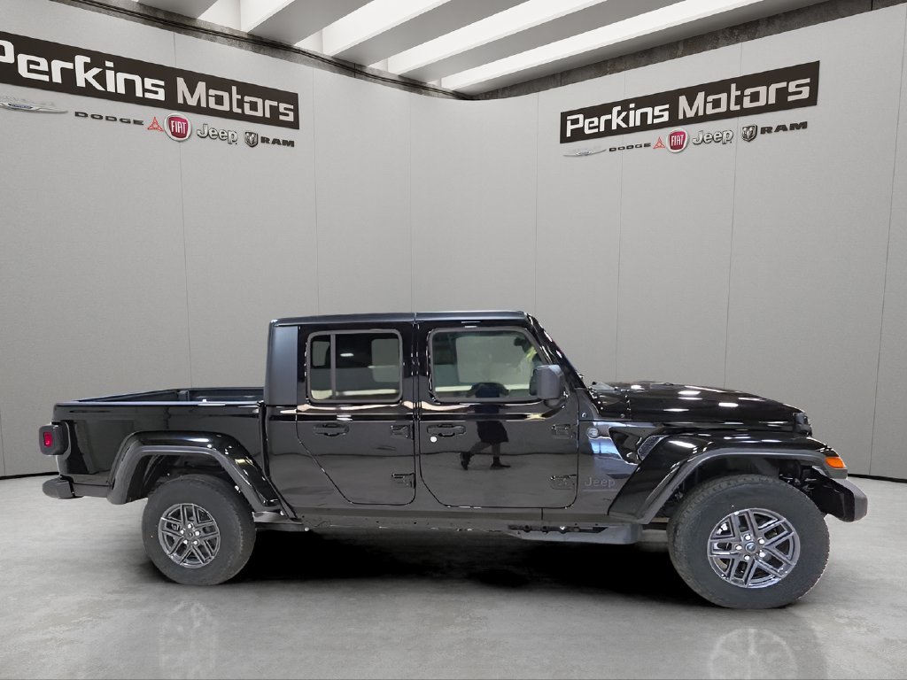 New 2026 Jeep Gladiator Sport AWD/4WD image 6