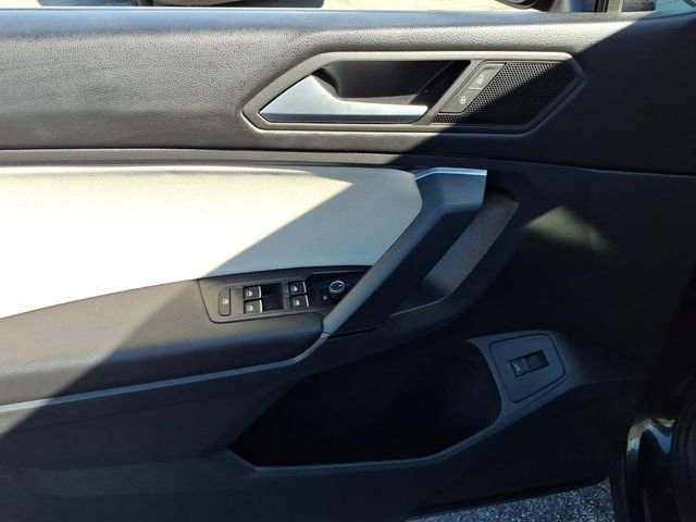Used 2019 Volkswagen Tiguan SEL FWD image 9