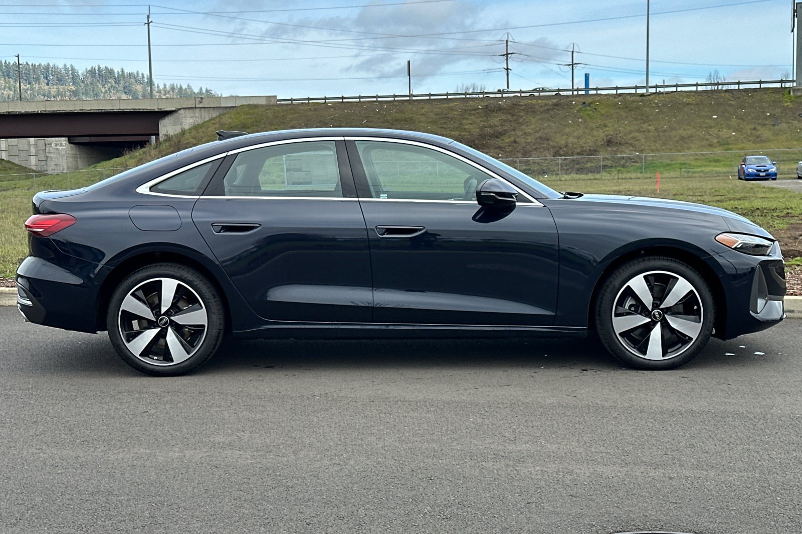Used 2025 Audi A5 2.0T Premium w/ Premium Plus AWD/4WD image 2
