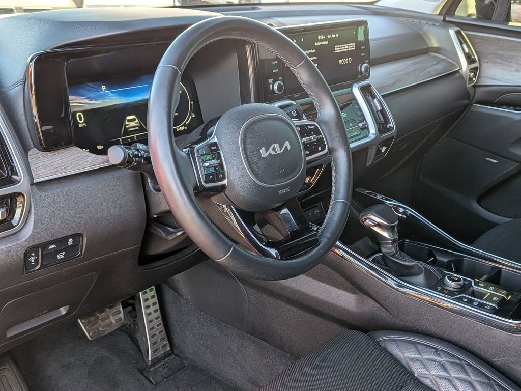 Used 2022 Kia Sorento SX Prestige image 17