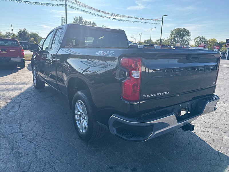 Used 2020 Chevrolet Silverado 1500 LT w/ Trailering Package image 3