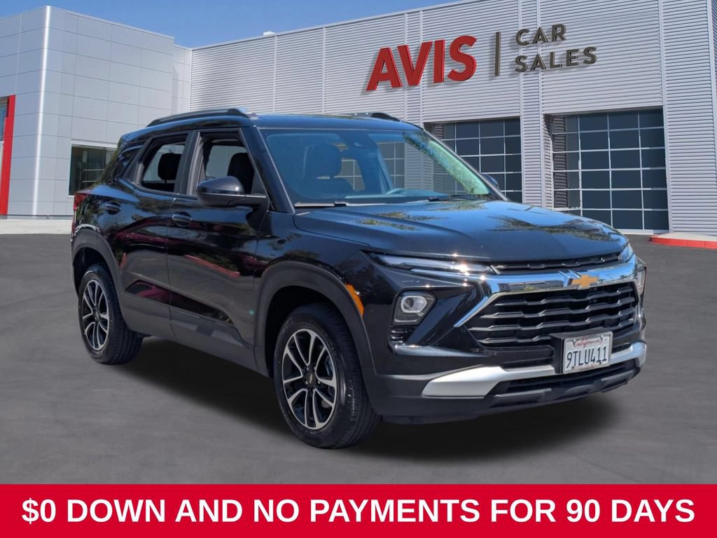 Used 2025 Chevrolet TrailBlazer LT AWD/4WD image 3