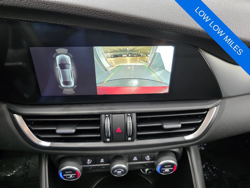 Used 2026 Alfa Romeo Giulia w/ Driving Assist Package RWD image 21