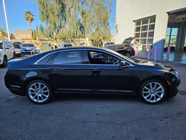 Used 2016 Lincoln MKZ w/ Technology Package image 4