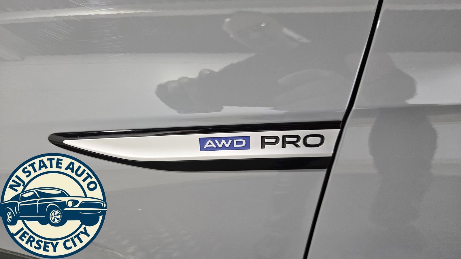 Used 2022 Volkswagen ID.4 Pro AWD/4WD image 22