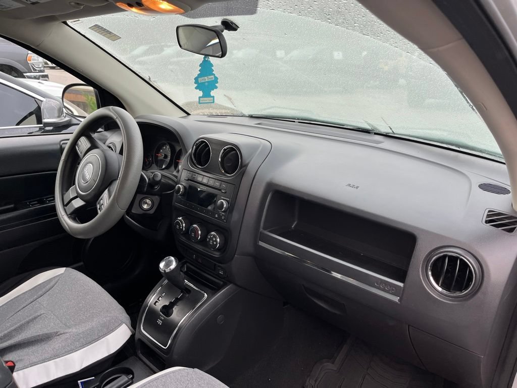 Used 2011 Jeep Compass 2WD image 10
