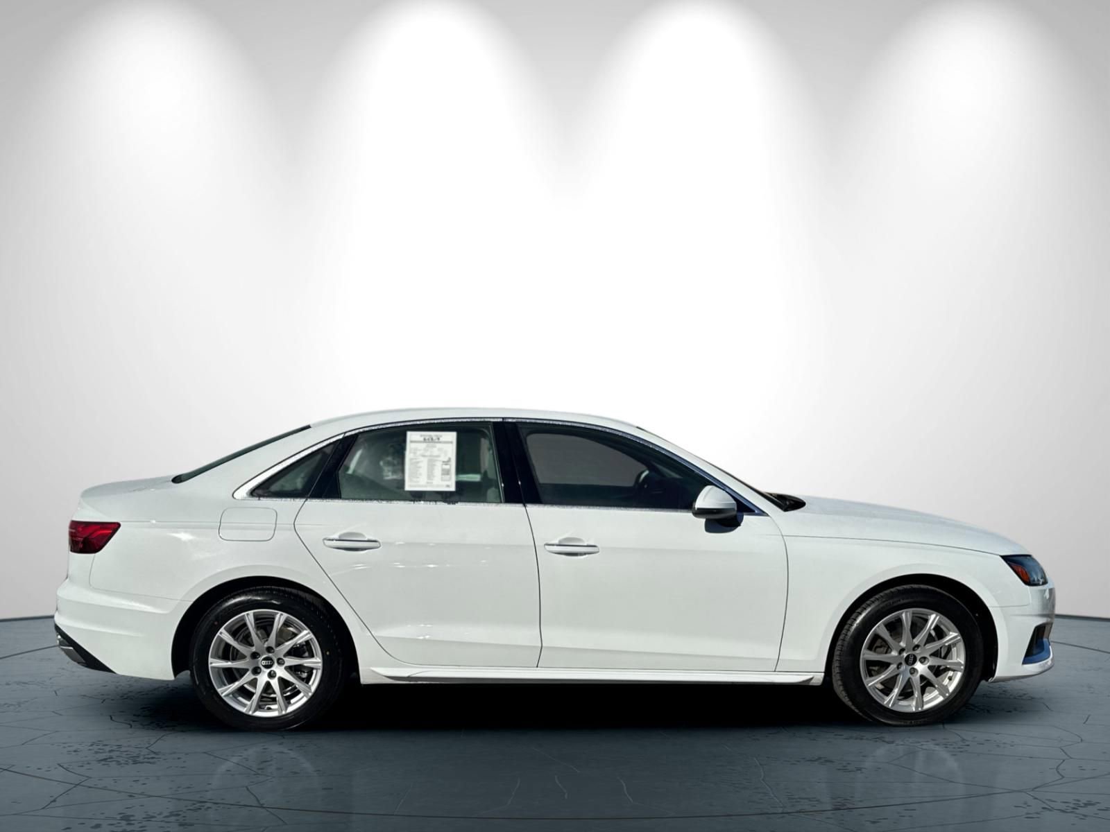 Used 2022 Audi A4 2.0T Premium w/ Convenience Package image 3