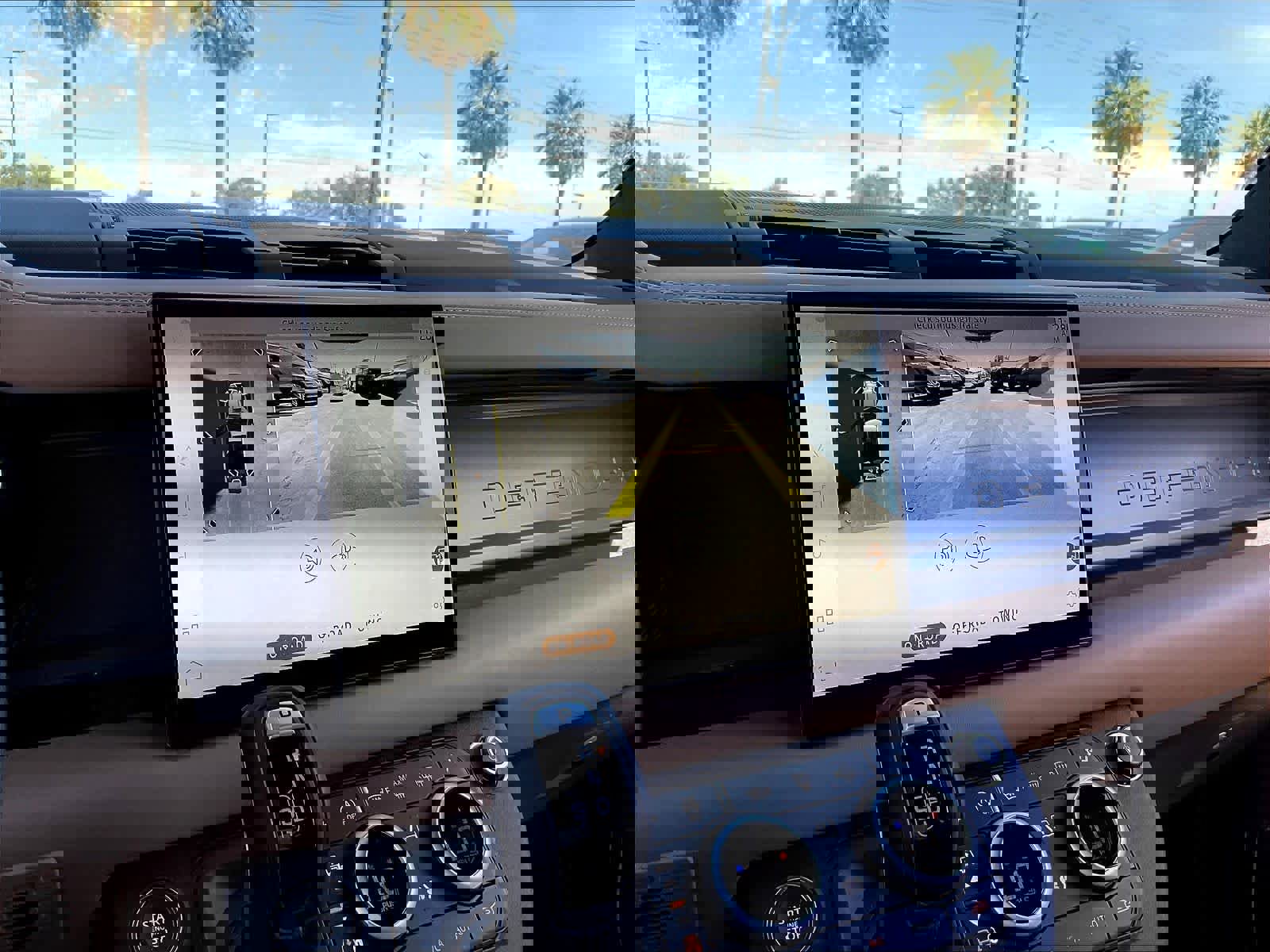 New 2025 Land Rover Defender 90 V8 image 20