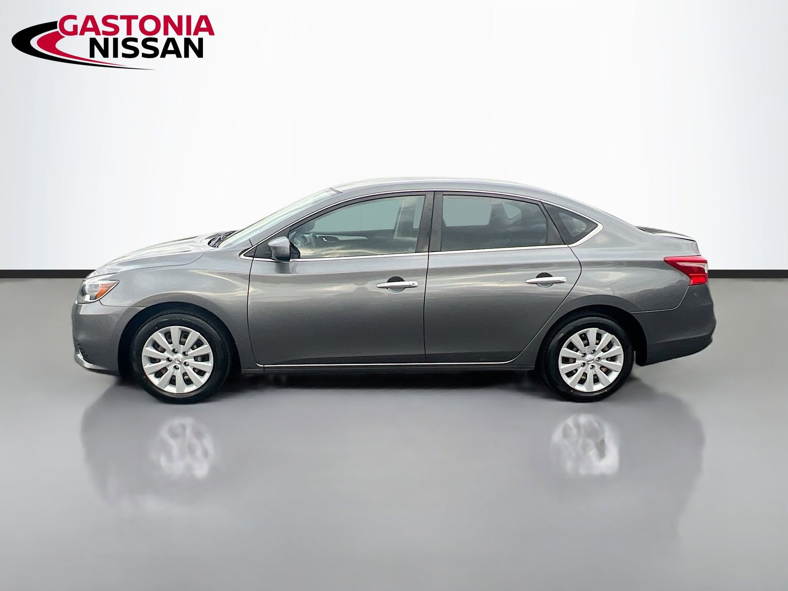 Used 2018 Nissan Sentra S image 5