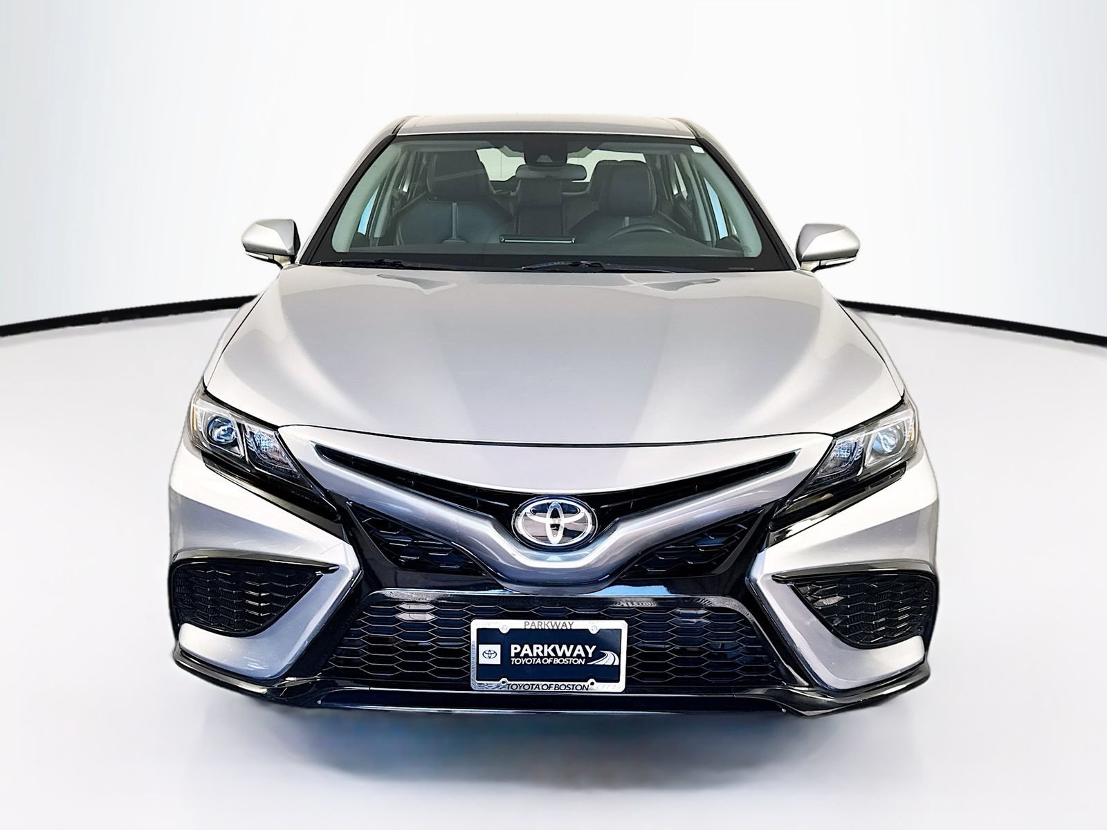 Certified 2022 Toyota Camry SE FWD image 2
