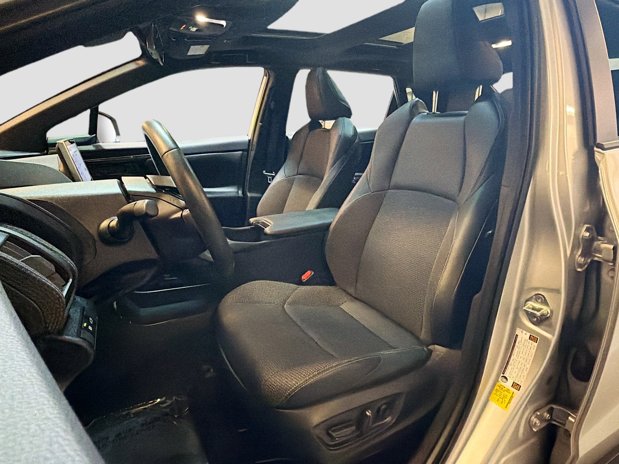 Used 2025 Toyota bZ4X XLE image 13