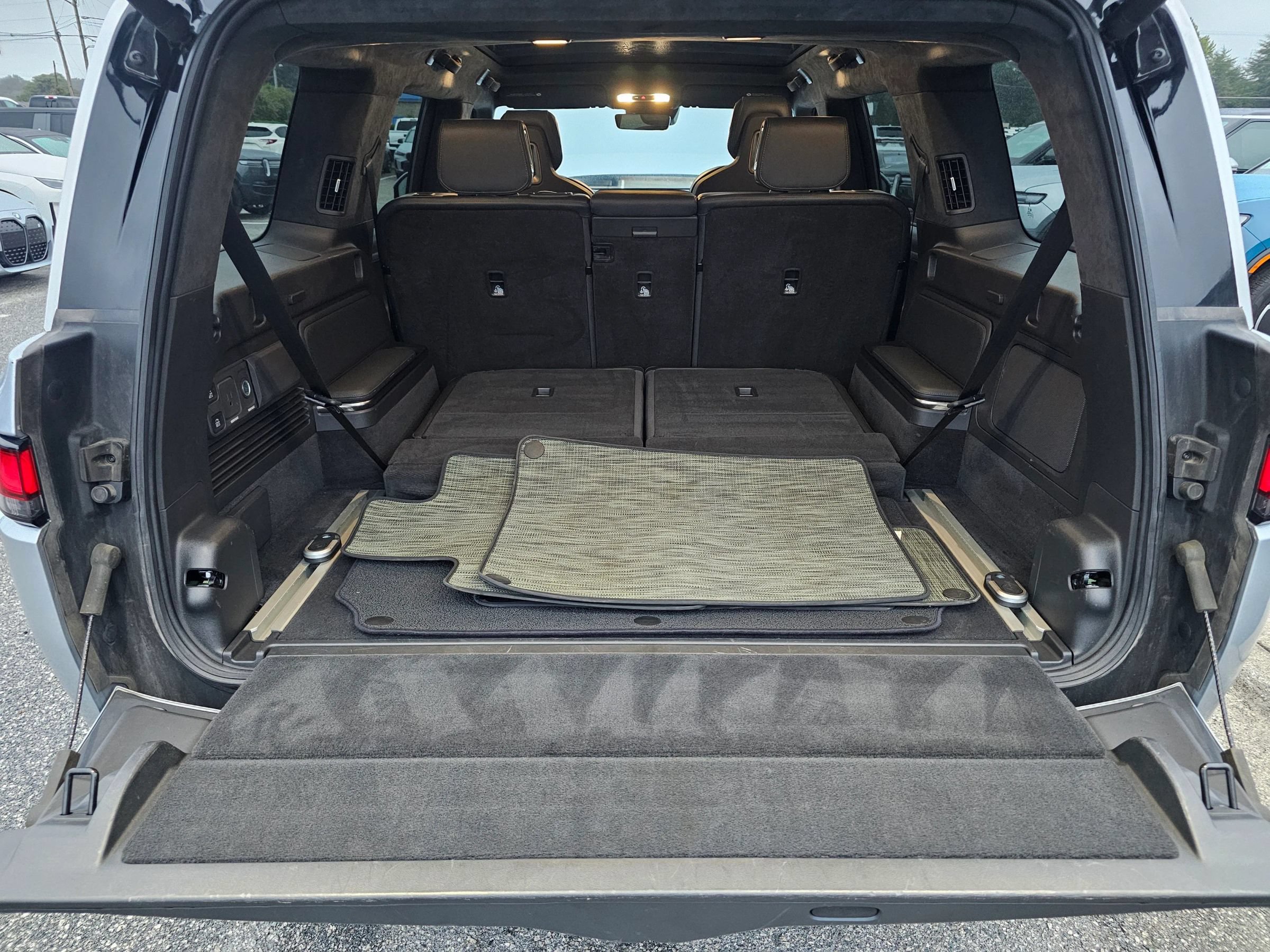 Used 2024 Rivian R1S Adventure Quad AWD/4WD image 40