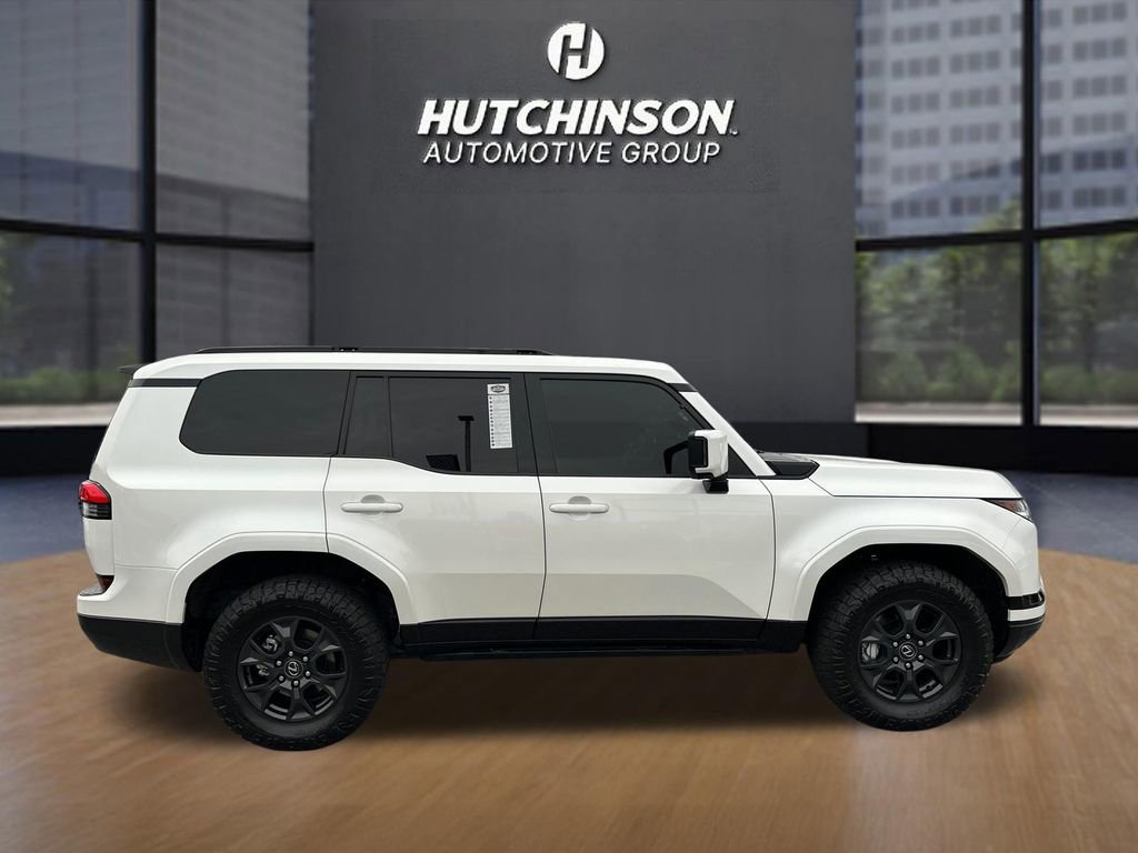 Used 2024 Lexus GX 550 w/ Accessory Package (Z1) image 7