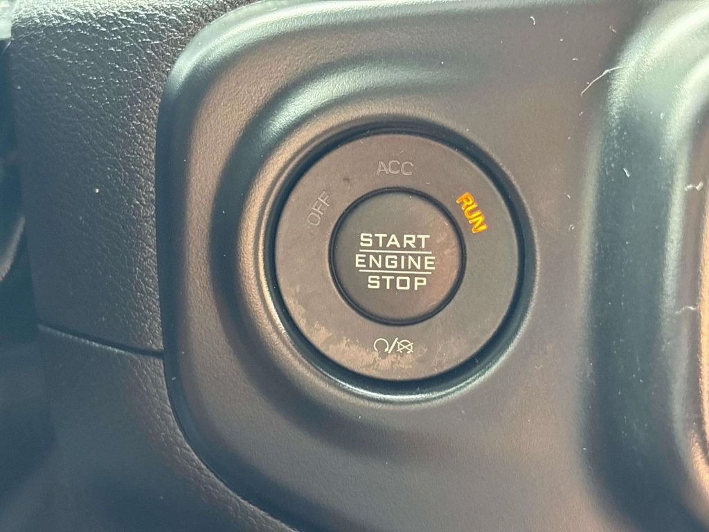Used 2023 Jeep Wrangler Unlimited w/ Sun & Screen Package AWD/4WD image 27