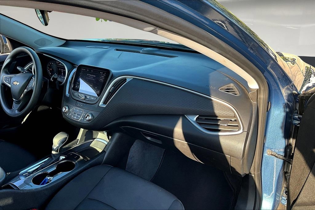 Used 2024 Chevrolet Malibu LT image 24