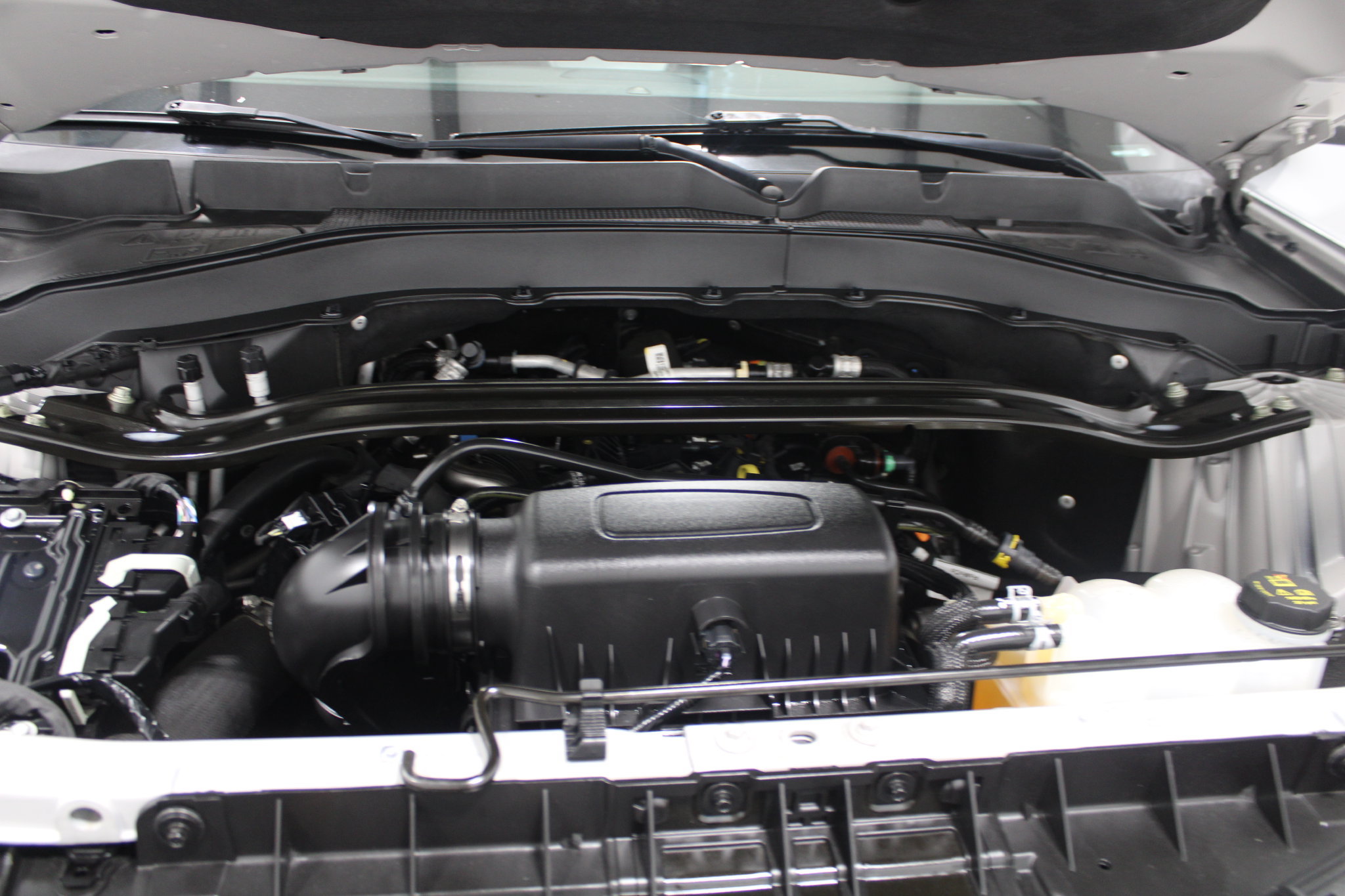 Used 2023 Ford Explorer Limited w/ Equipment Group 301A AWD/4WD image 10