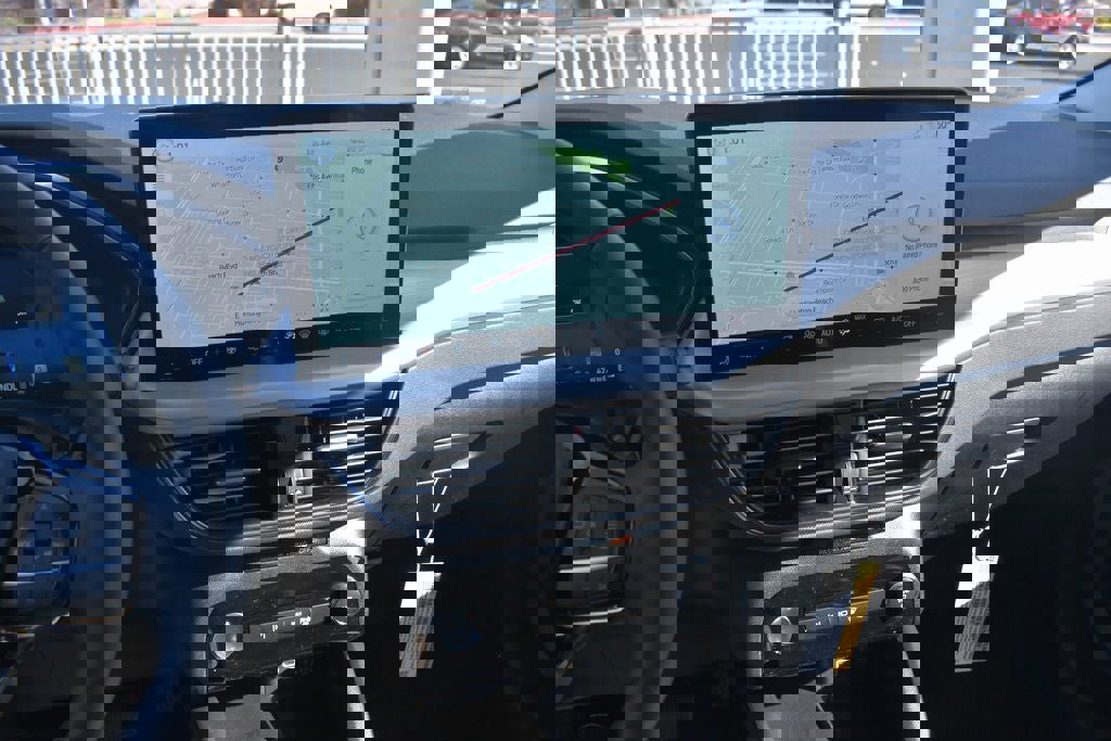 New 2025 Ford Escape SE w/ PHEV Premium Package image 19