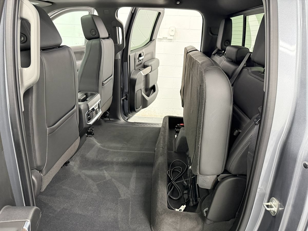 Used 2021 GMC Sierra 1500 Denali w/ Denali Ultimate Package AWD/4WD image 17